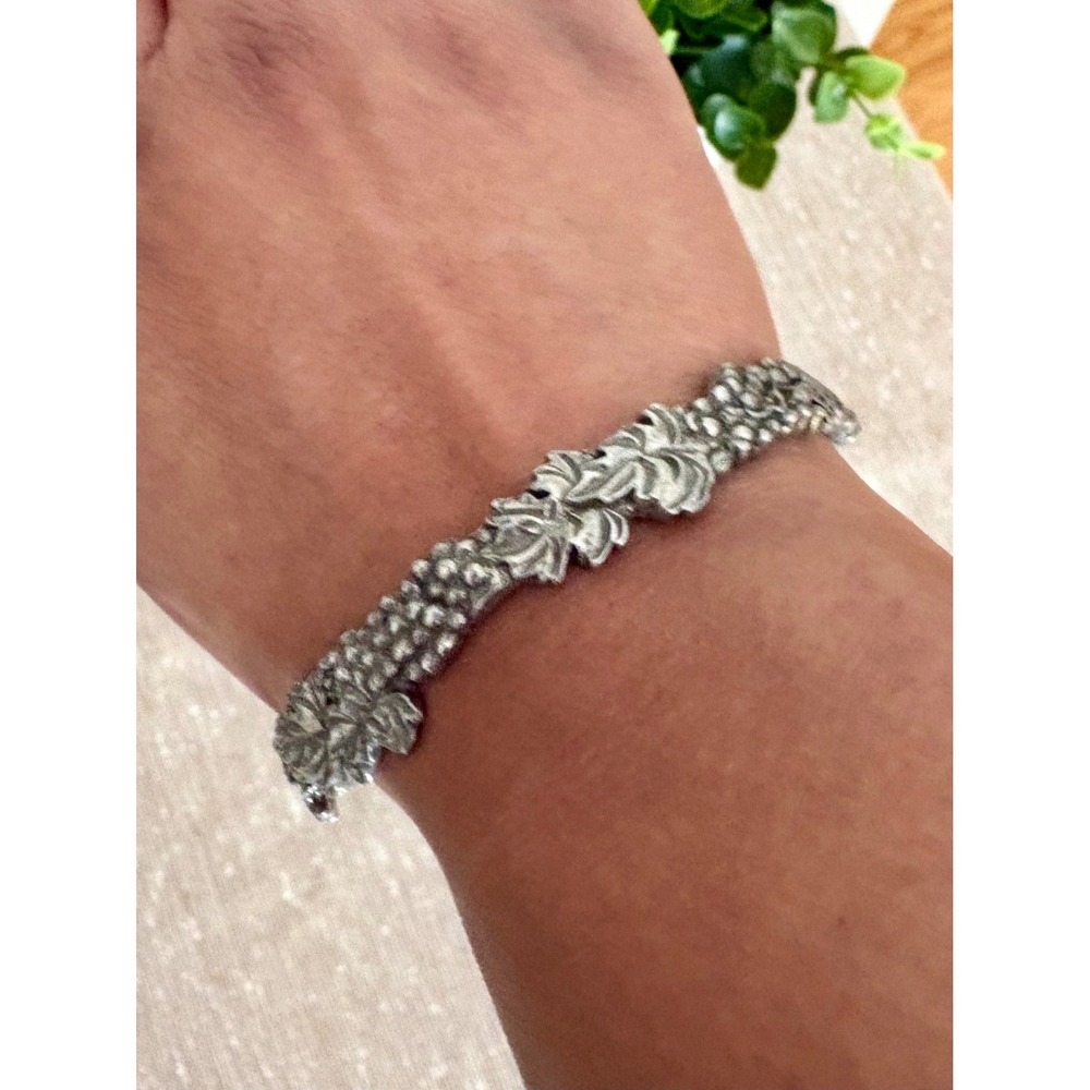 VTG Seagull Pewter Grapes Leaves Bangle  Textured Bracelet